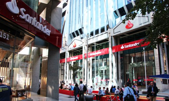 Banco Santander Chile se suma a Fondo de Emergencia para hacerle frente al coronavirus en el país - Banca NEWS - Noticias y Actualidad de la Banca en Latinoamerica